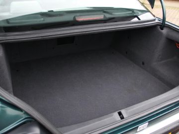 Peugeot 605